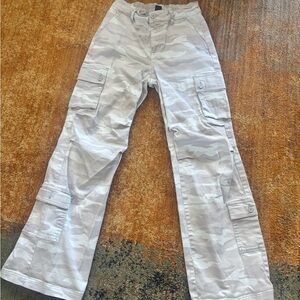 Wild Fable Grey Camo Pants